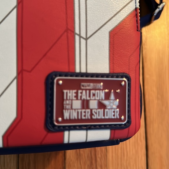 Loungefly cosplay back pack marvel - Picture 2 of 11